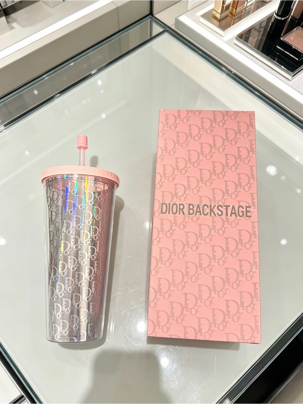 Dior Backstage Pink Oblique 700ml Tumbler Water Bottle with Straw Holographic - Picture 3 of 5